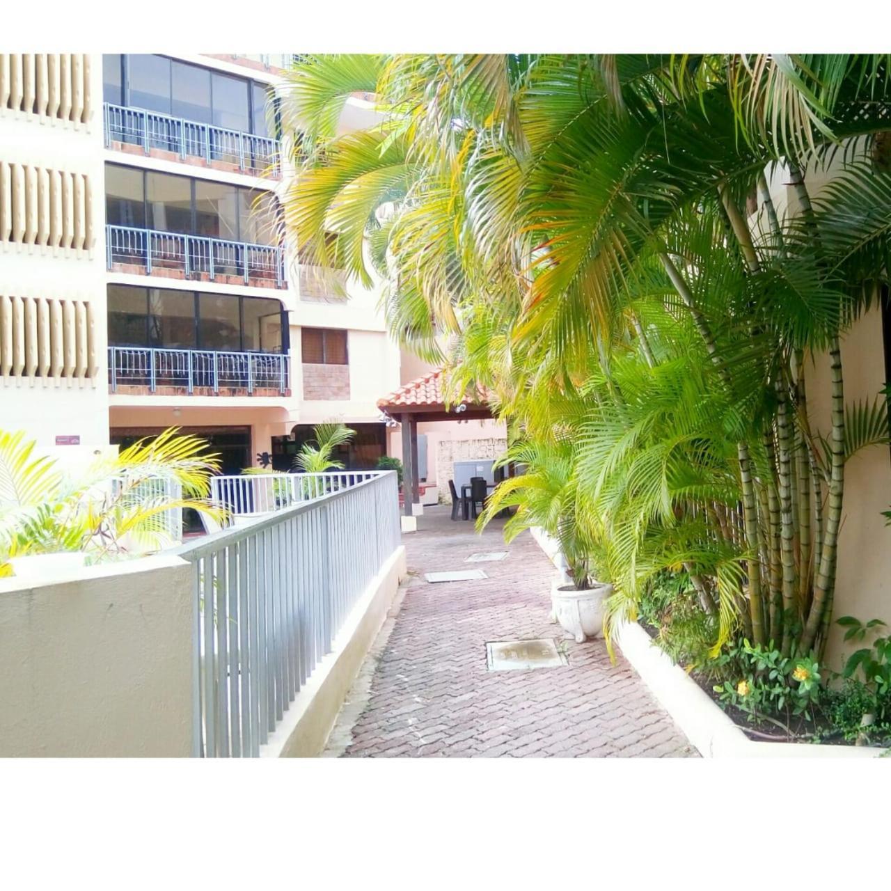 Apart-Hotel Plaza Colonial Playa Dorada Exteriör bild